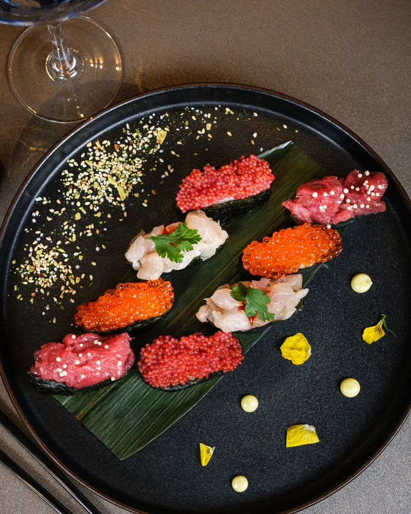 Nigiri su piatto d'autore